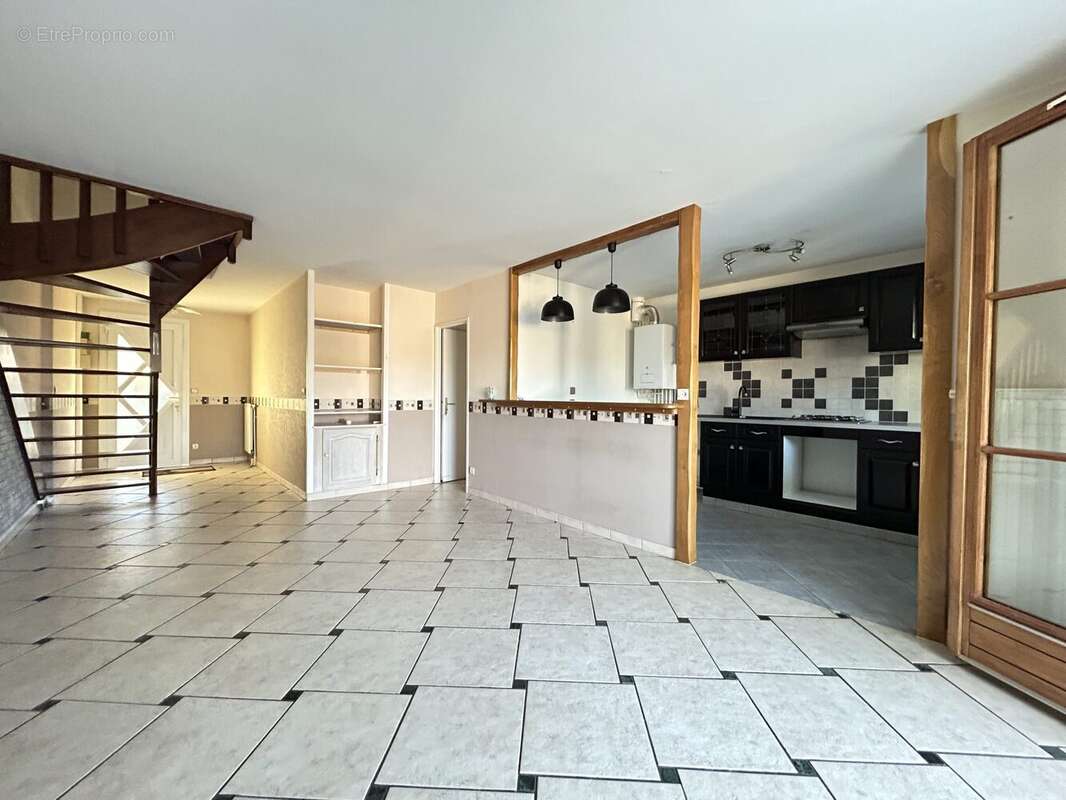 Maison à CHOISY-AU-BAC