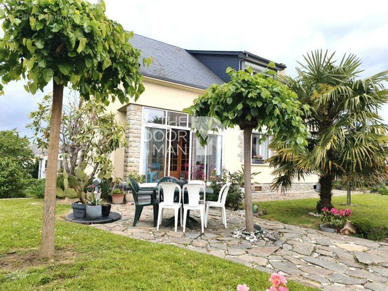 Maison à MAYENNE