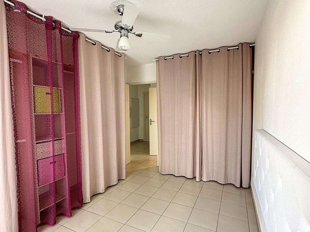 Appartement à ROQUEBRUNE-SUR-ARGENS
