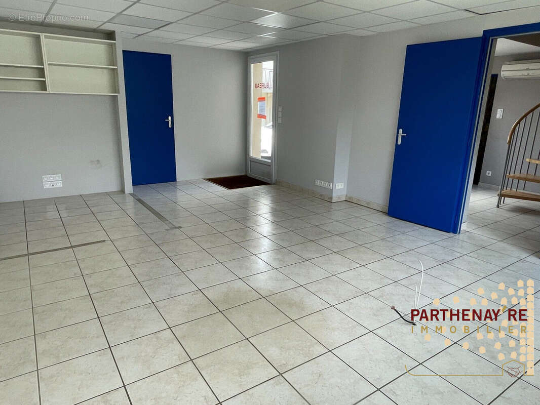 Appartement à SAINT-AUBIN-LE-CLOUD