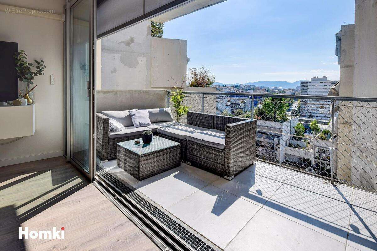 Appartement à MARSEILLE-4E