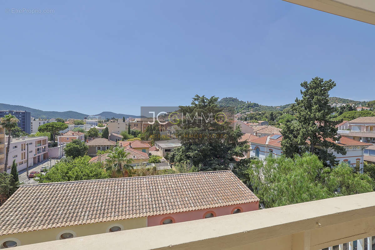 Appartement à HYERES