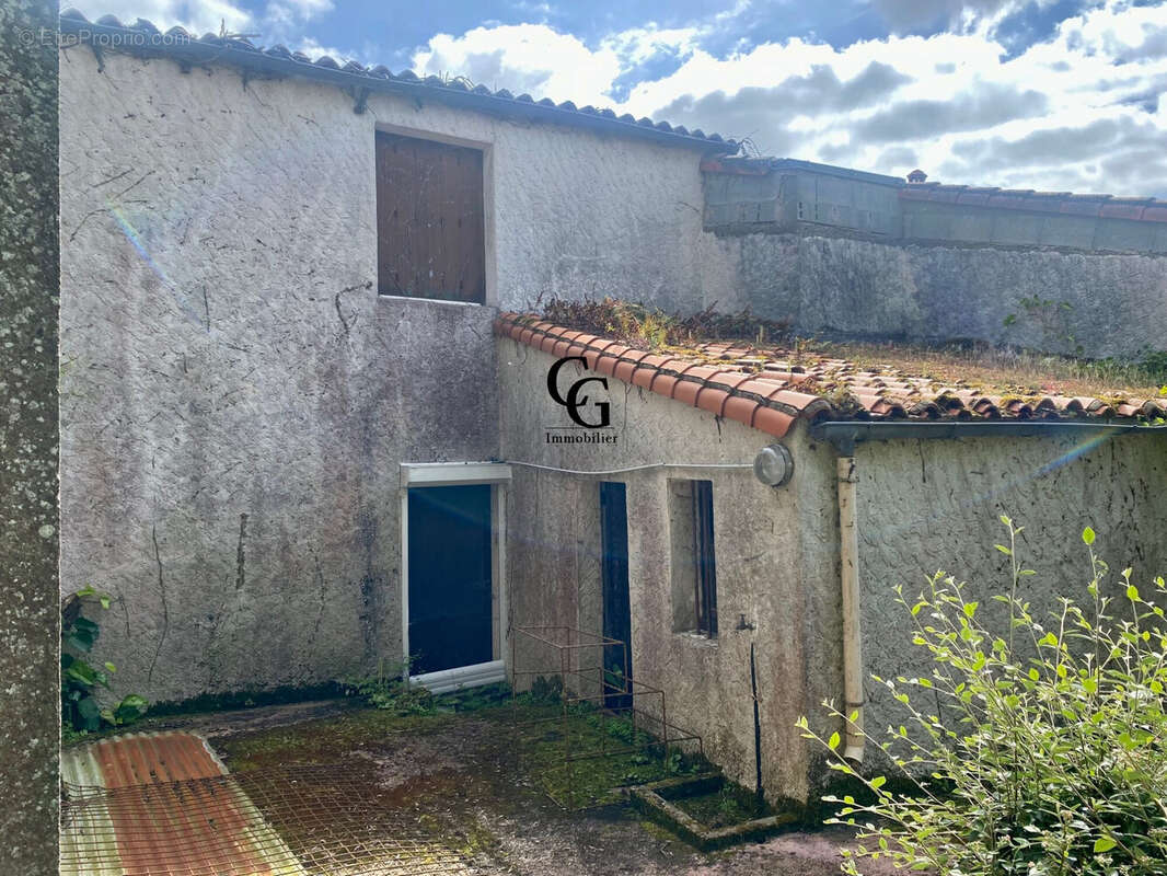 Maison à LA HAIE-FOUASSIERE
