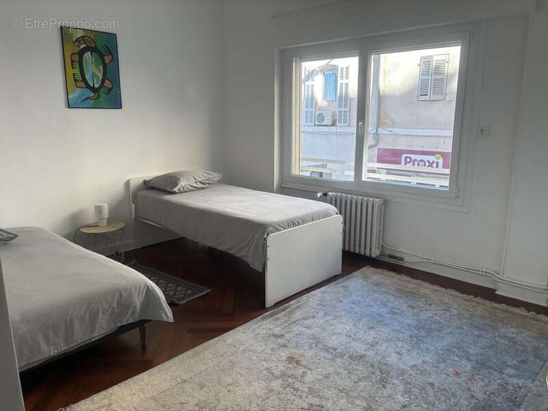 Appartement à MARSEILLE-7E