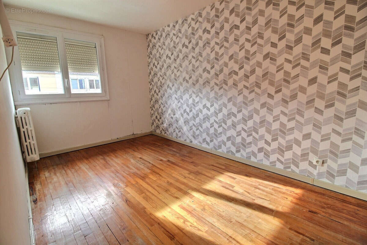 Maison à SAINT-ETIENNE-DU-ROUVRAY