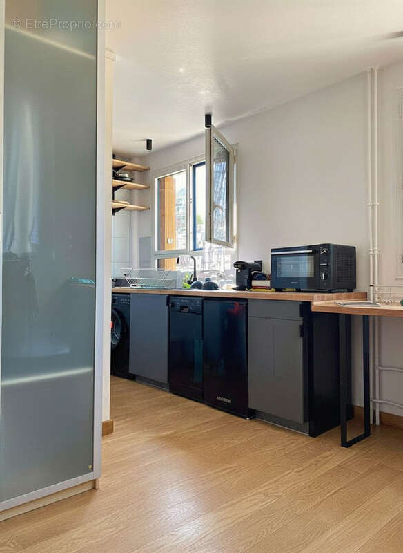 Appartement à PARIS-18E