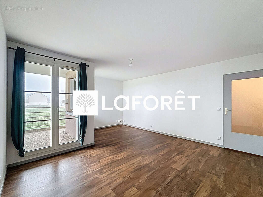 Appartement à MOISSY-CRAMAYEL
