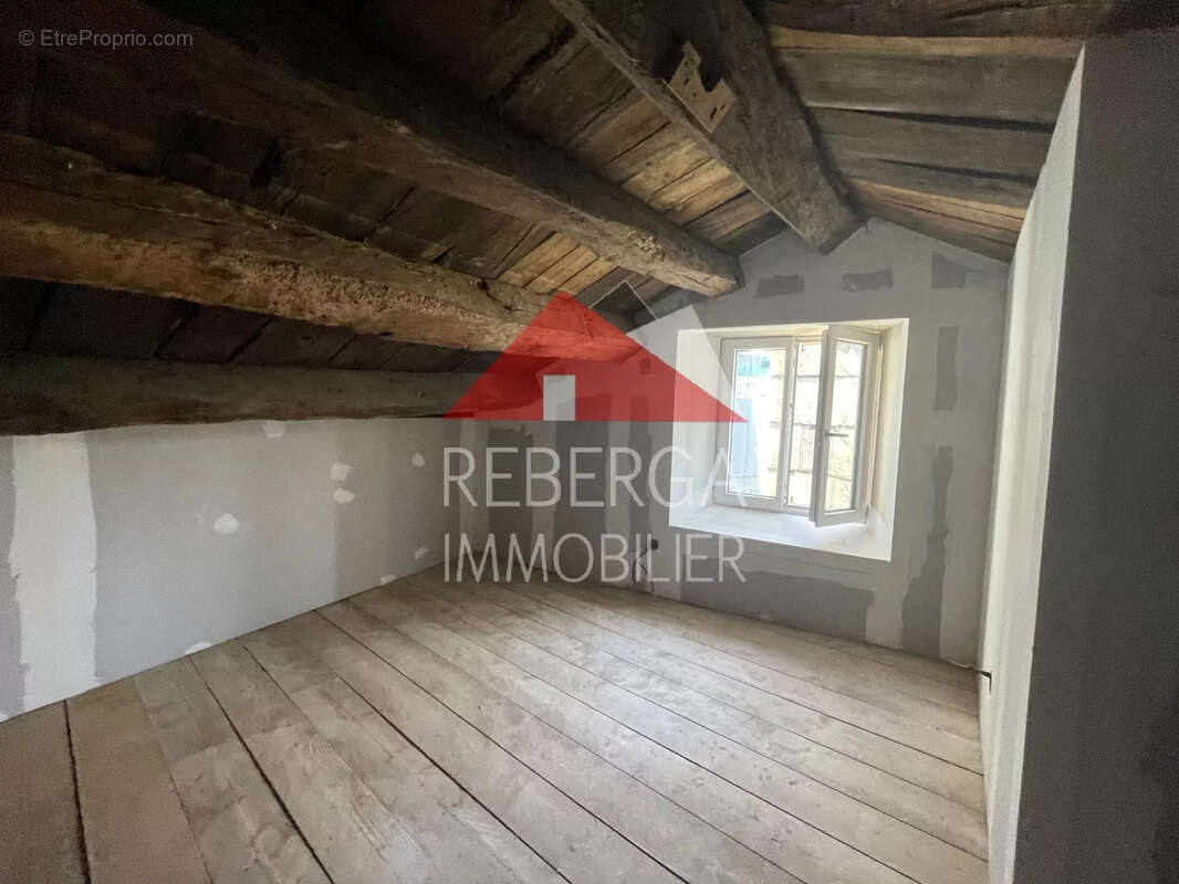Appartement à LABASTIDE-ROUAIROUX