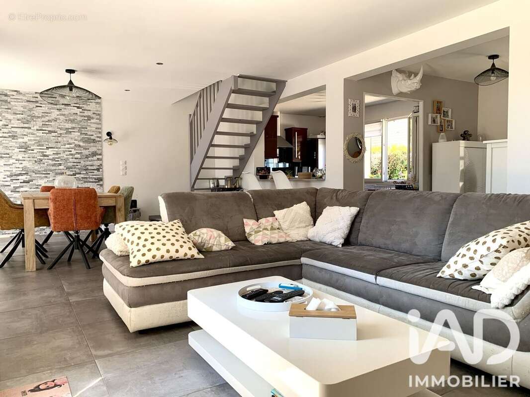 Maison 160 m² à Saint-Pryve-Saint-Mesmin  - photo 6