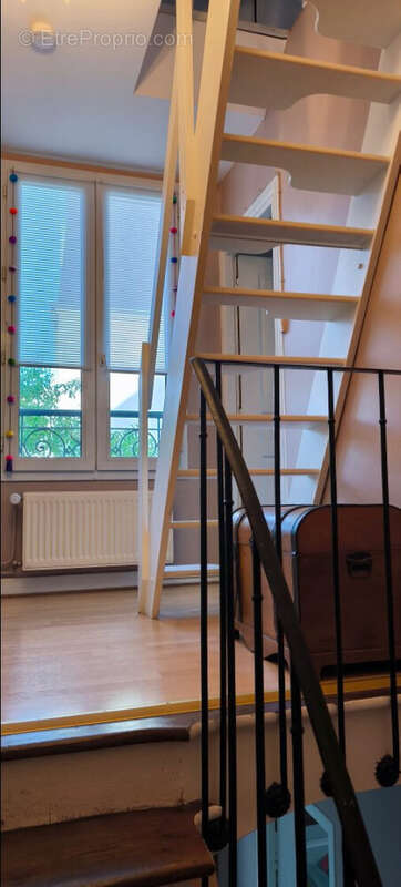 6-Escalier - Maison à RUEIL-MALMAISON
