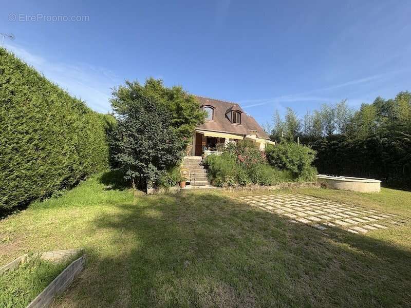 Maison à CHATEAUFORT
