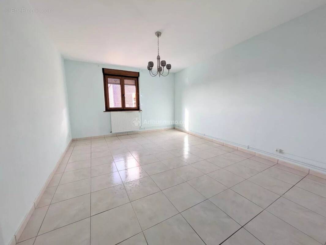 Appartement à NEUFCHATEAU