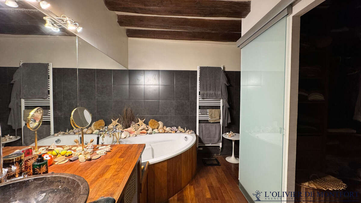 Appartement à HOUDAN