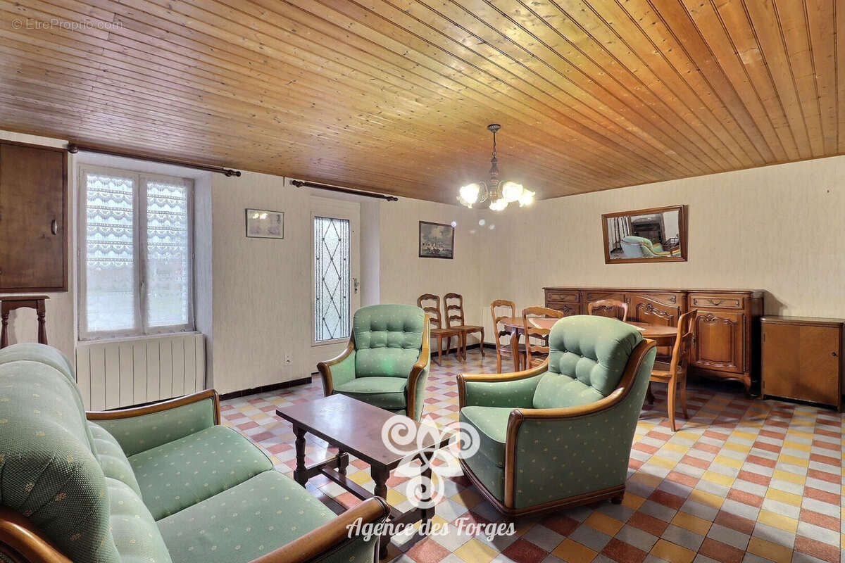 Maison à LA REMAUDIERE