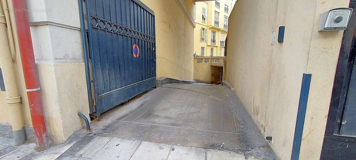 Parking à NICE
