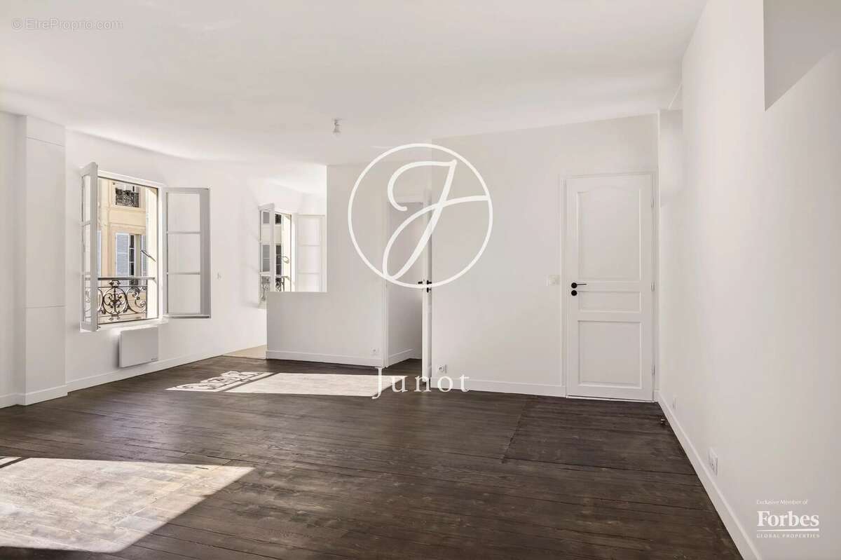 Appartement à VERSAILLES