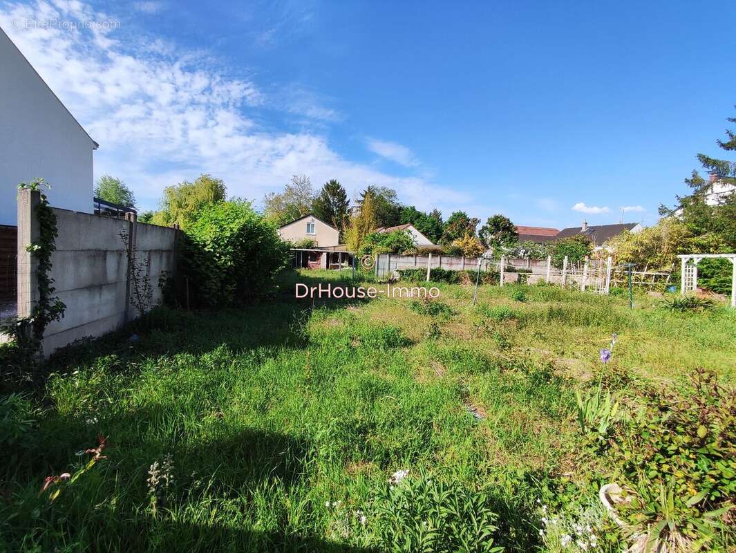 Terrain 448 m² à Fleury-Les-Aubrais  - photo 3