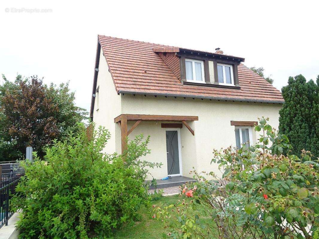 Maison à SAINT-PIERRE-SUR-DIVES