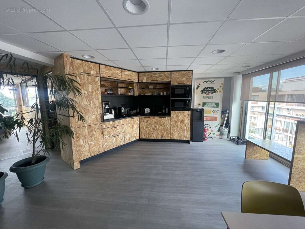 Appartement à SAINT-LAURENT-DU-VAR