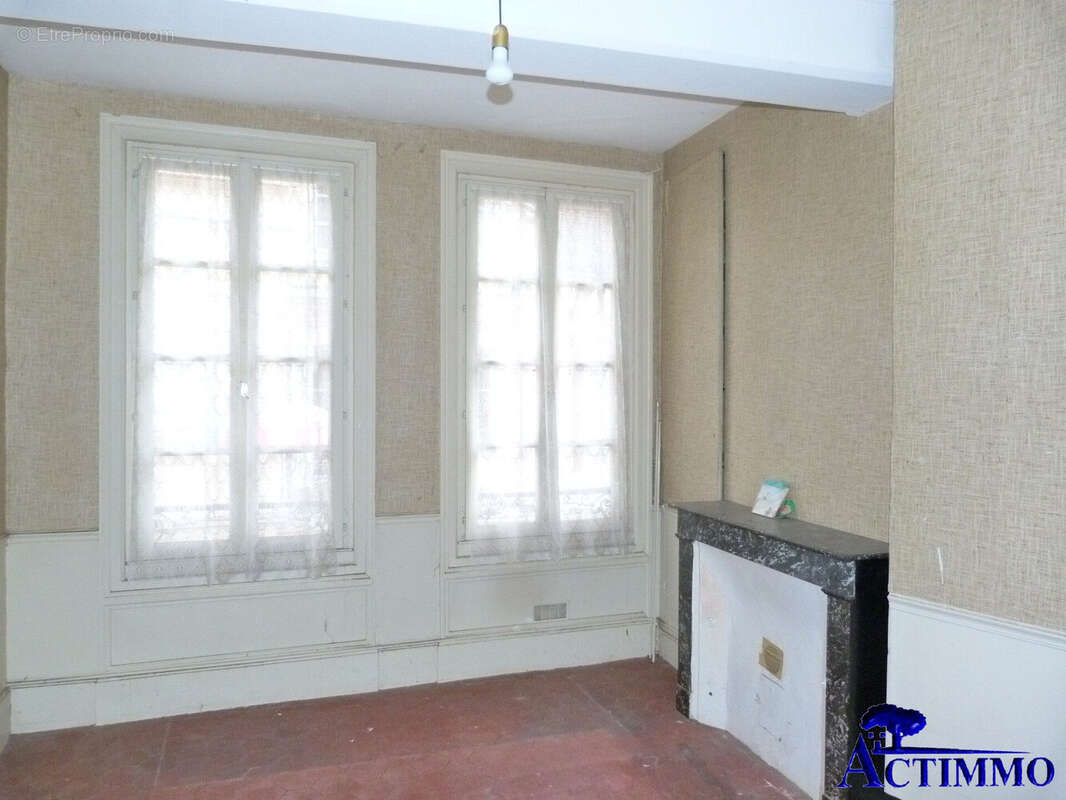 Maison à JOIGNY