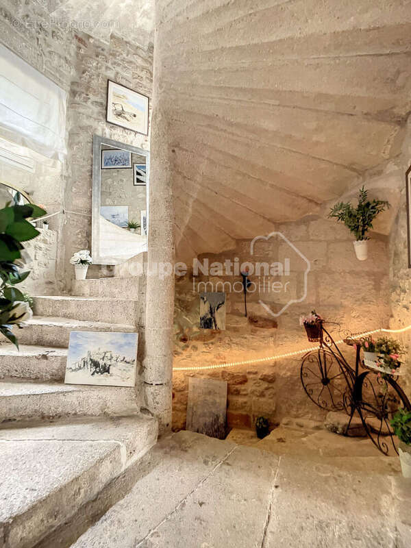 Montfrin, Grande maison de village - photo 5