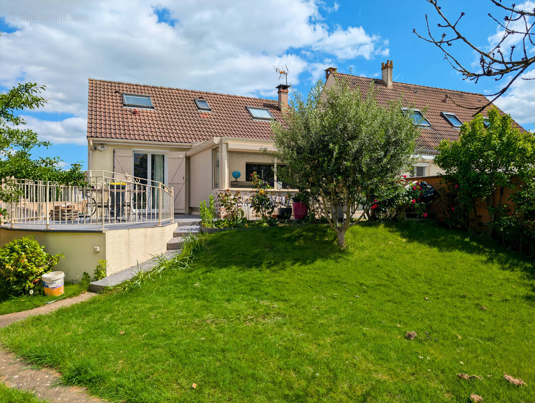 Maison à MAROLLES-EN-HUREPOIX