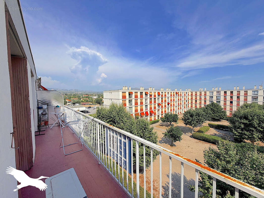 A VENDRE - Marseille 13013, Château Gombert / St Mitre - Appartement 4 pièces de 82m² avec terrasse et cave - Dernier étage - photo 4