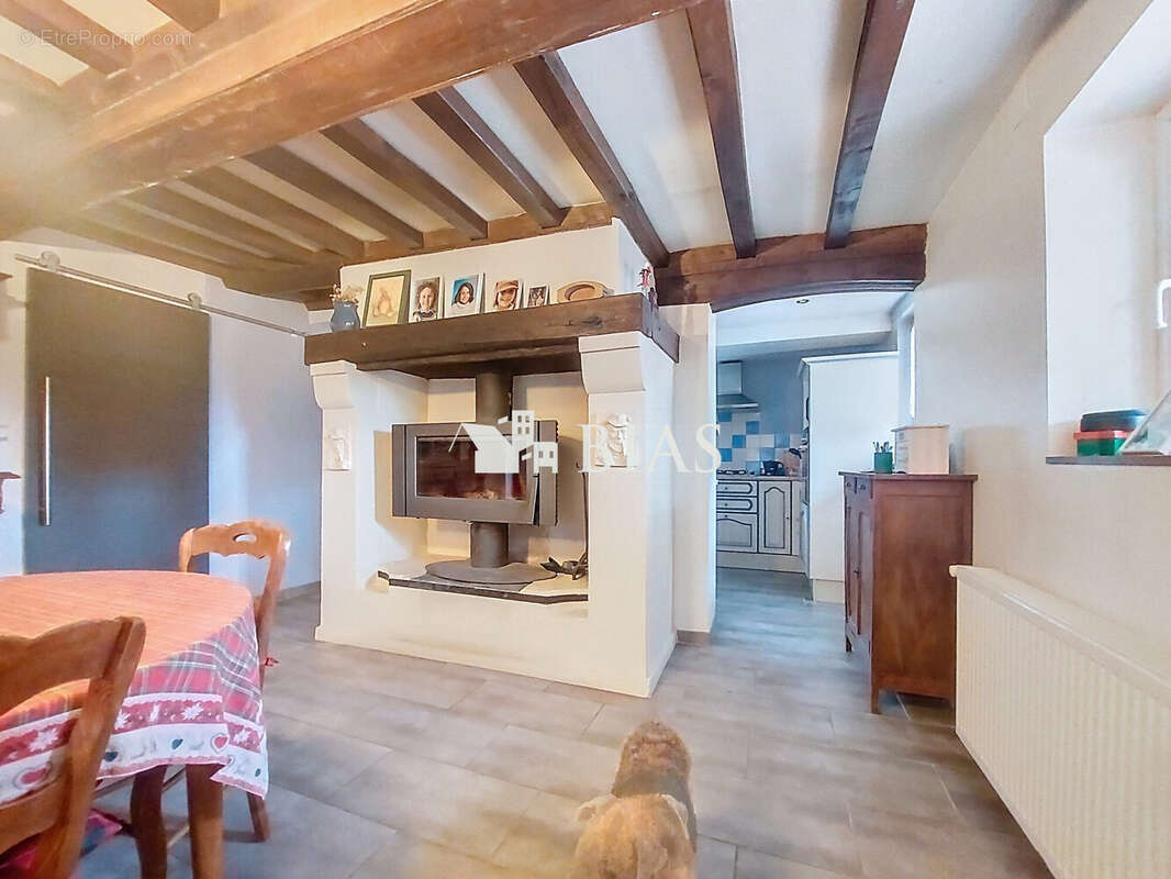 Maison à VIEUX-PORT
