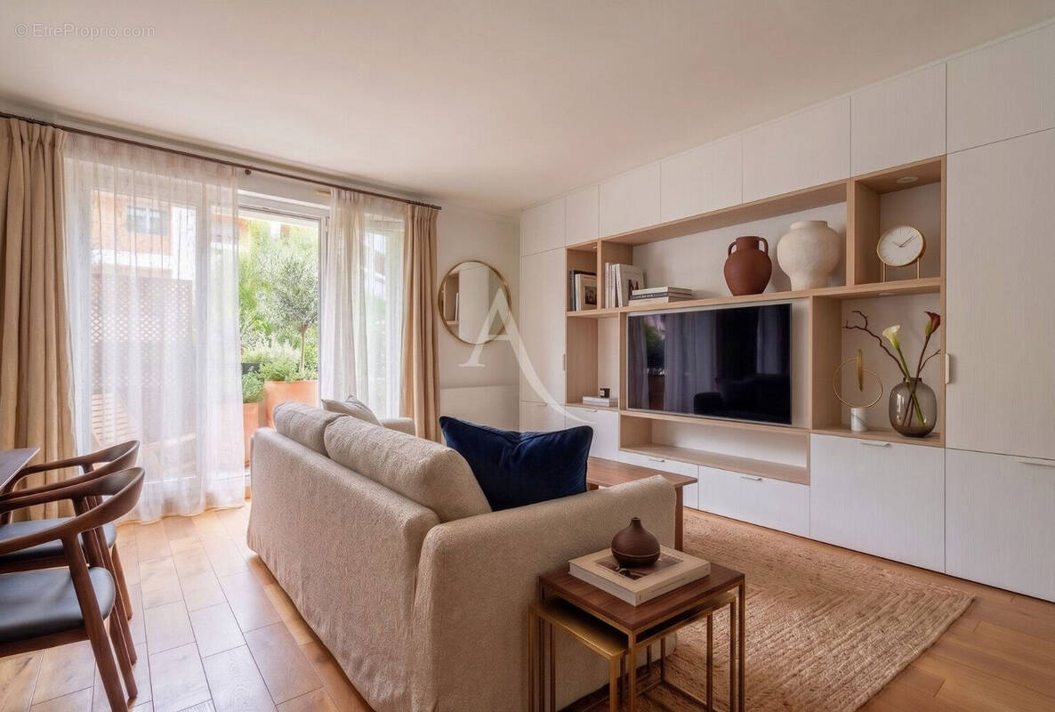 Appartement à ISSY-LES-MOULINEAUX