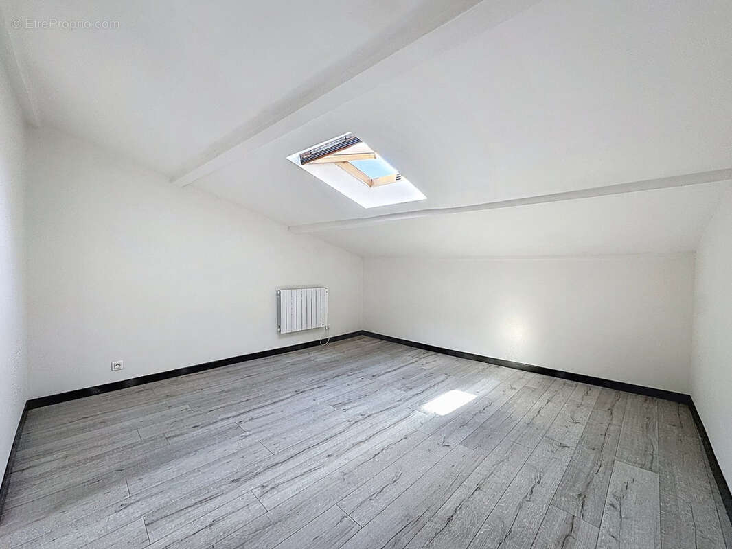 Appartement à TRETS