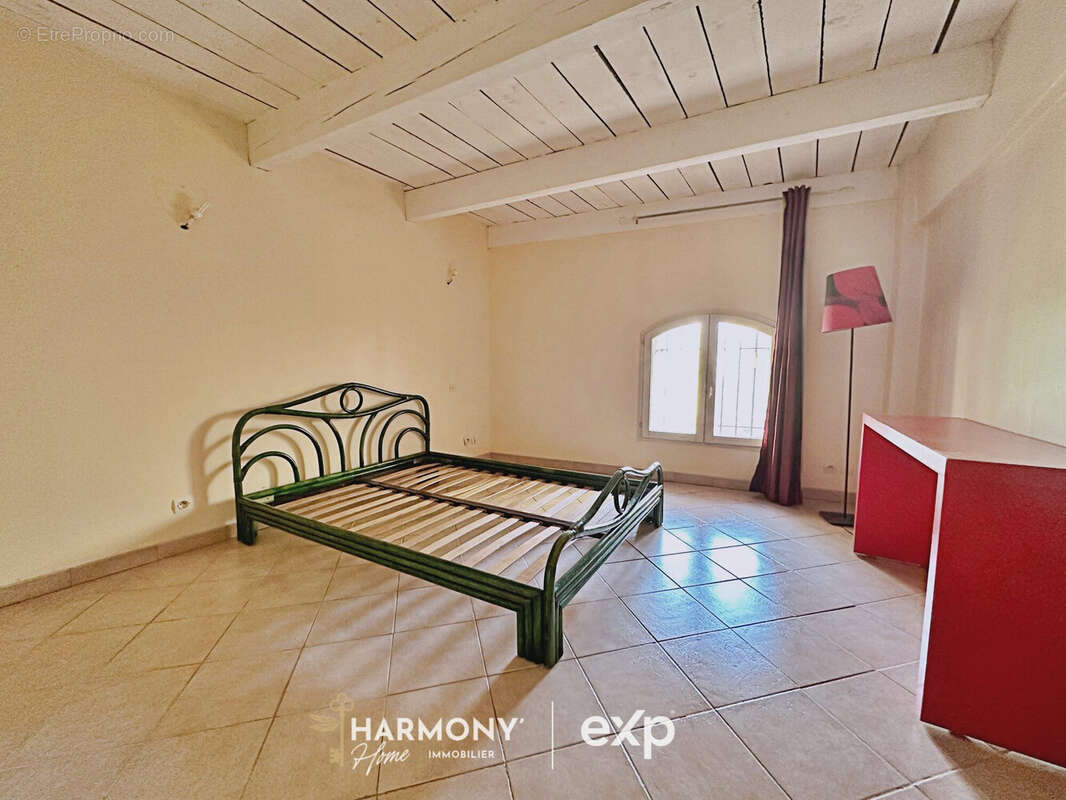 Maison à PEYROLLES-EN-PROVENCE