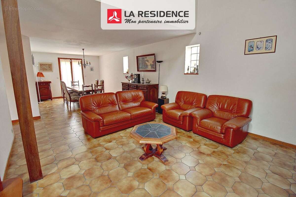 Maison 141 m² à Conflans-Sainte-Honorine  - photo 3