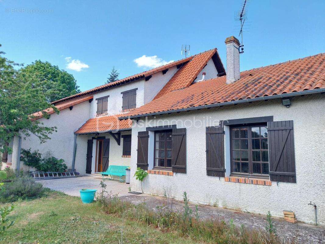 Maison à GUILLY