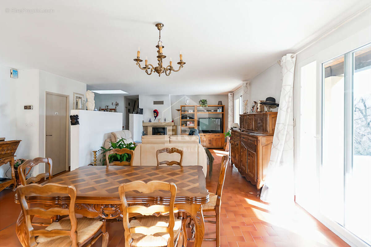 Maison à BOUC-BEL-AIR