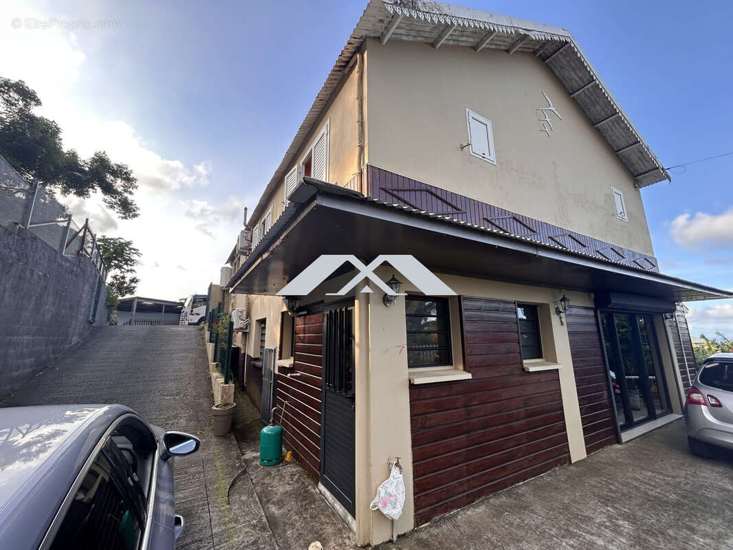 Maison à SAINTE-SUZANNE