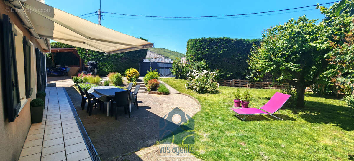 Maison 5 pièces avec terrain - photo 2