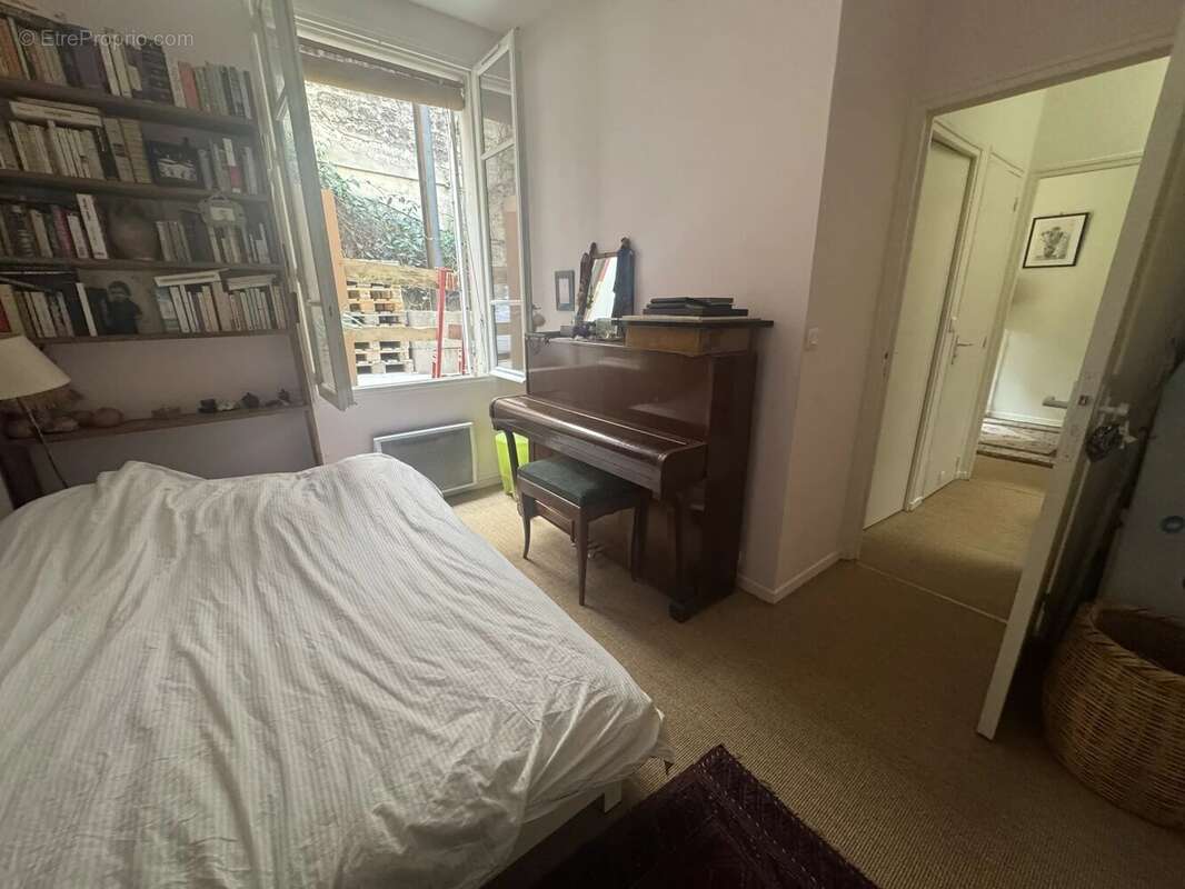 Appartement à PARIS-10E
