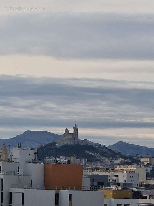 Appartement à MARSEILLE-3E
