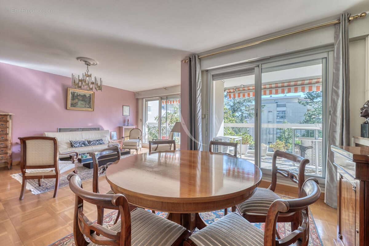 Appartement à LE PERREUX-SUR-MARNE