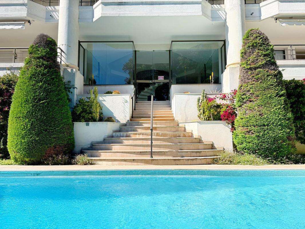 Cannes Bas Montfleury – Appartement 3P de 94 m², terrasse plein sud de 45 m², aperçu mer et  garage  - photo 2
