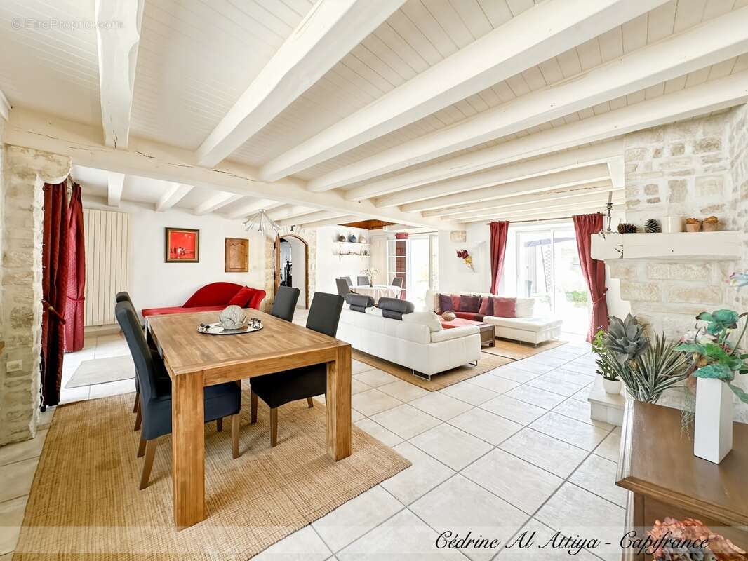 Propriété à vendre 318m2 habitables, 11 pièces, 7 chambres, parcelle de 1700m2 environ, jardin, garage, piscine, dépendances - photo 6