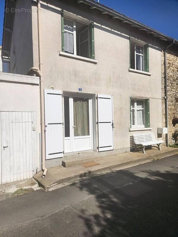 Maison à CHARROUX