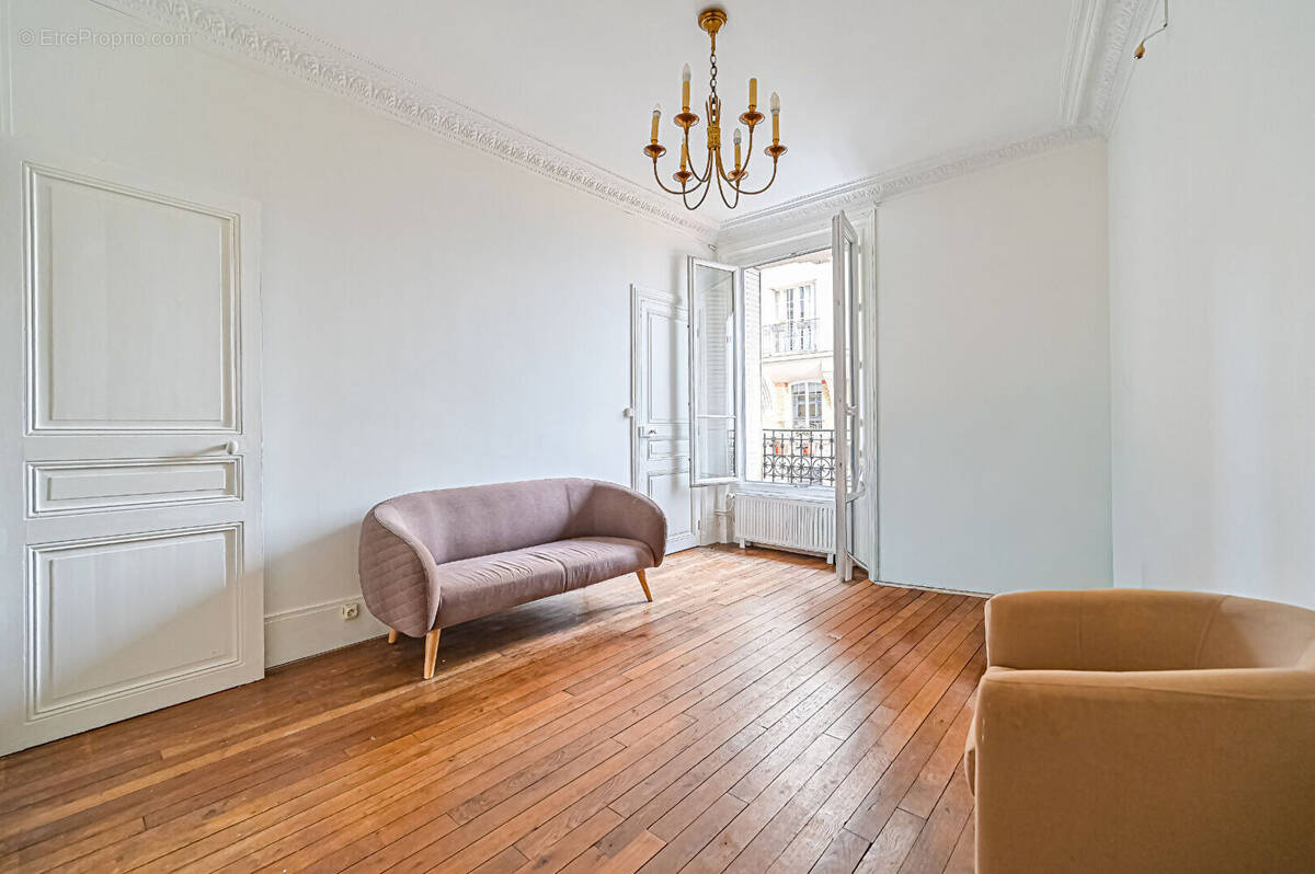Appartement à PARIS-20E