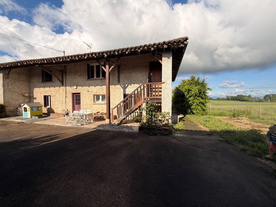 Maison à SULIGNAT