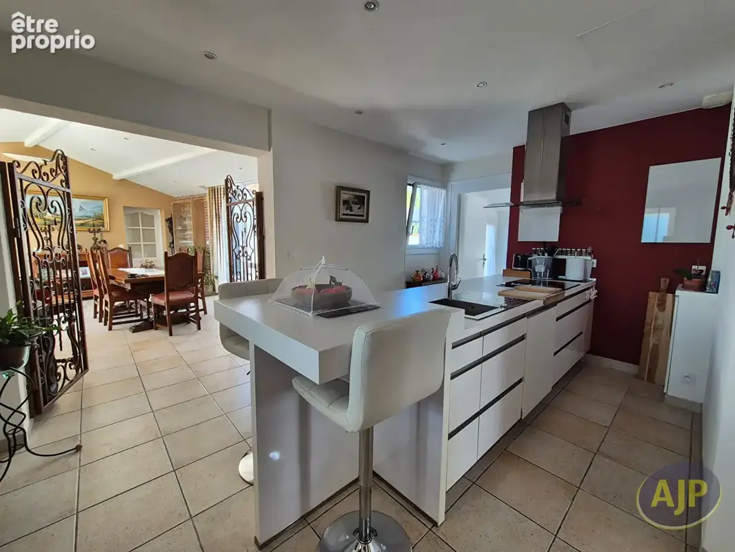 Centre ville Challans 192 m2 / 3 chambre / 2 garages / terrain 1000 m² - photo 9