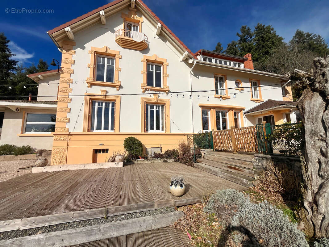 Maison à VIOLAY