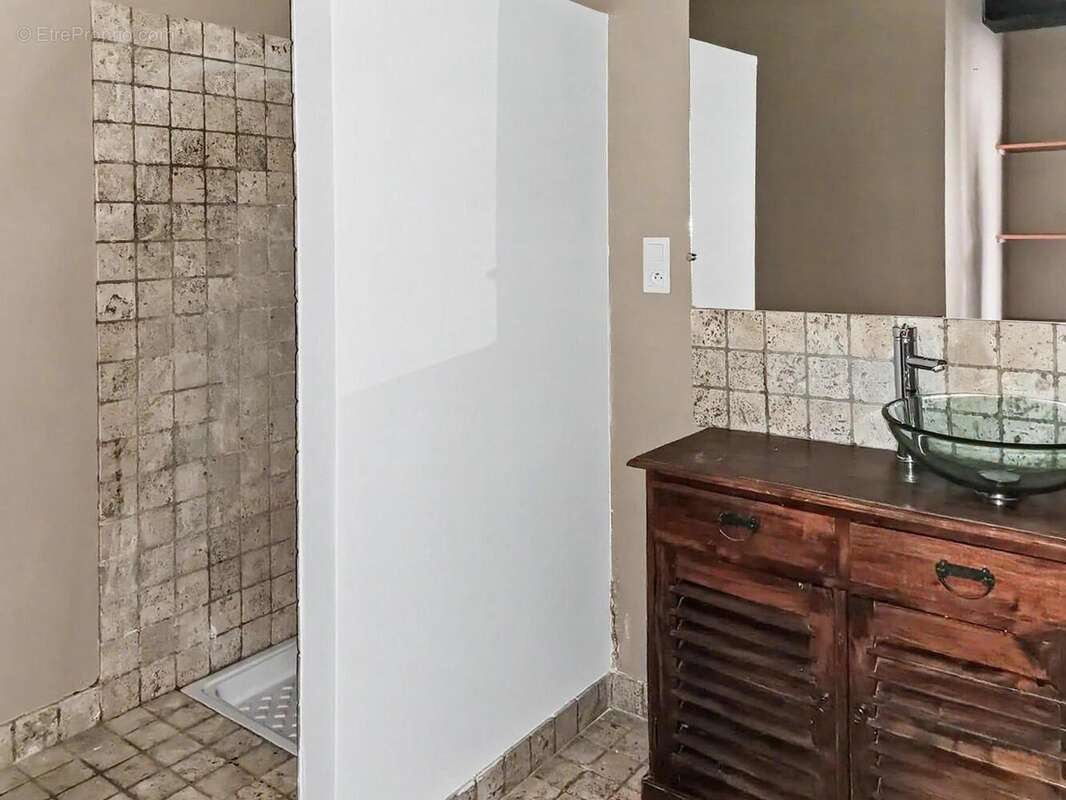   - Appartement à AUBENAS
