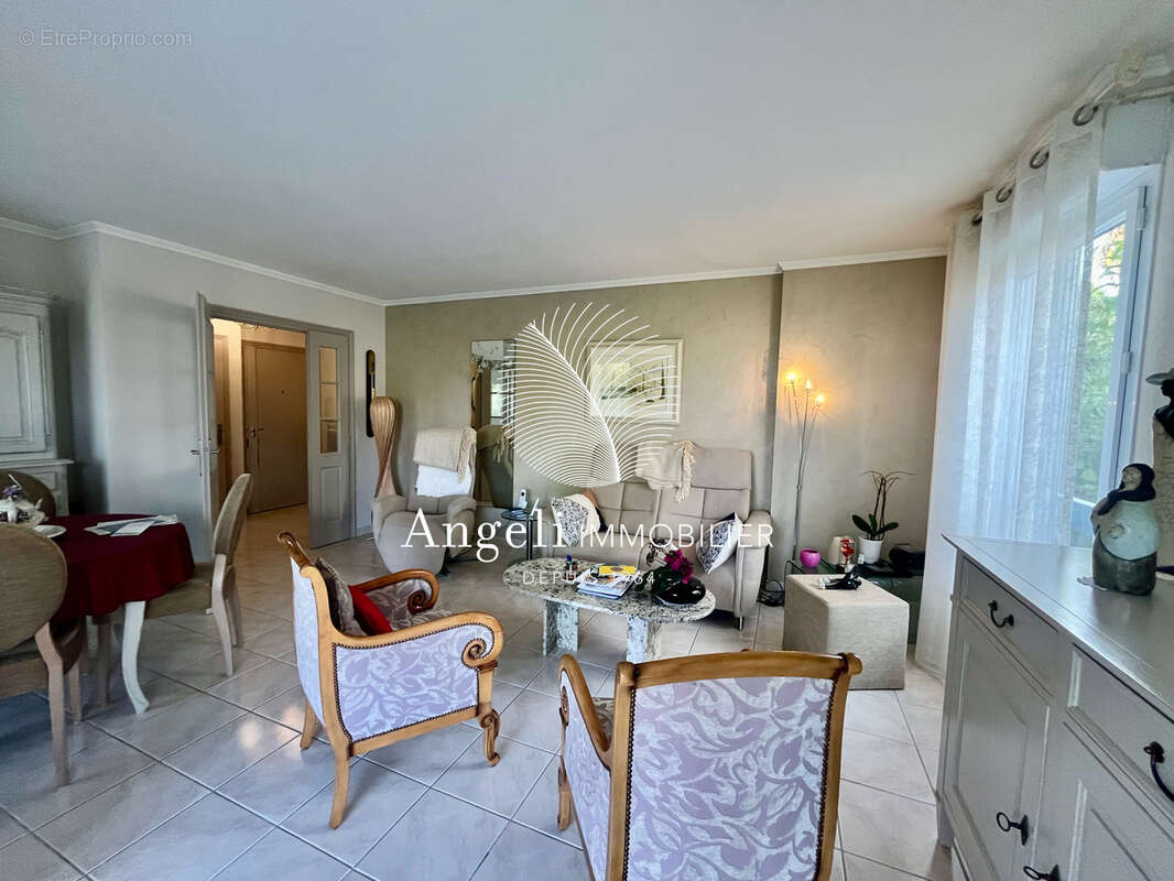 Appartement à FREJUS