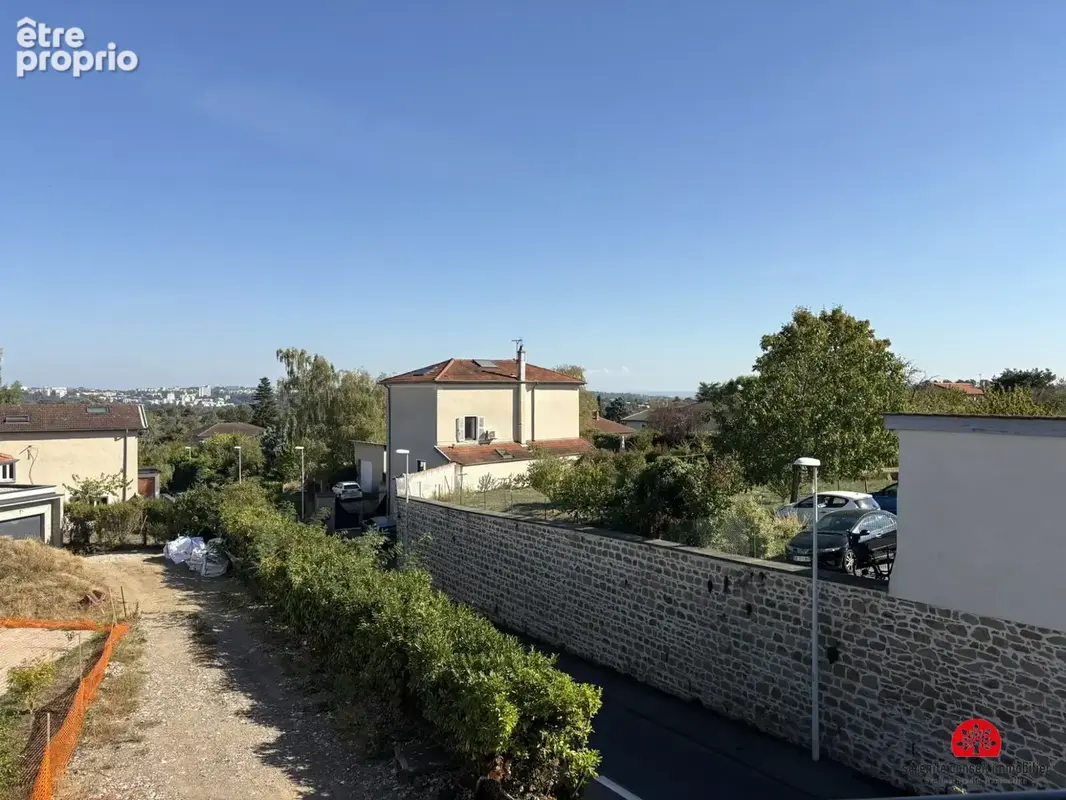 Appartement 5 pièces 100 m² à vendre à Saint-Genis-Les-Ollieres (69290) - photo 4