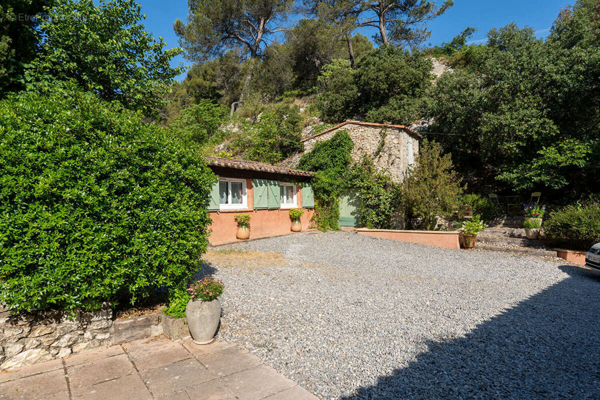 Maison à BOUC-BEL-AIR